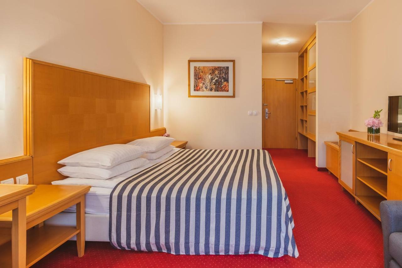 Ramada Hotel & Suites Kranjska Gora Kültér fotó
